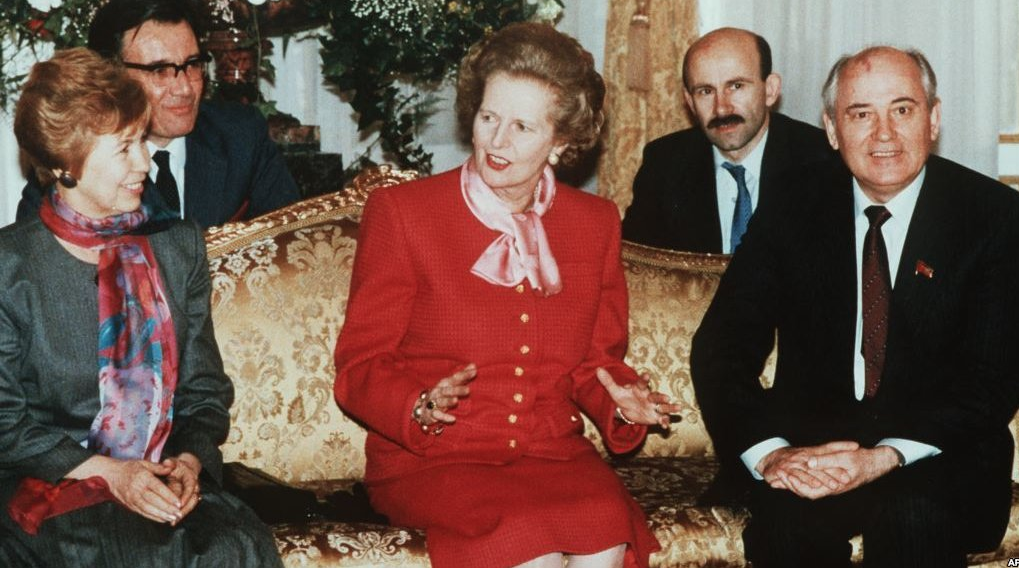 Слева направо: Р.М. Горбачева, Маргарет Тэтчер, Горбачев