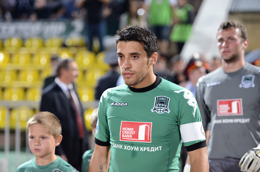 Трансферы футбола краснодар. Трансферы футбола краснодар. Амисулашвили футболист. Трансферы футбола краснодар. Краснодар (футбольный клуб).