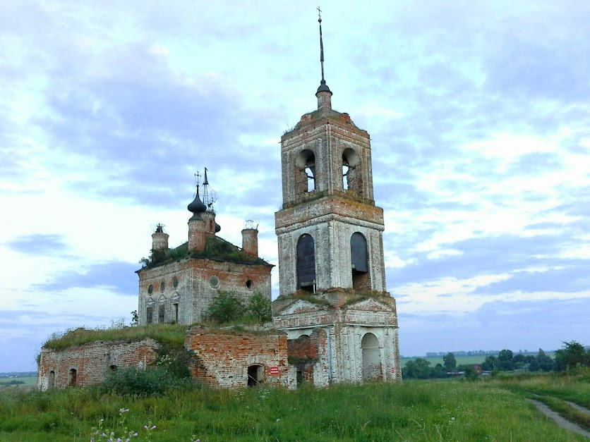 ЦЕРКОВЬ ФЛОРА И ЛАВРА. ФОТО АВТОРА.