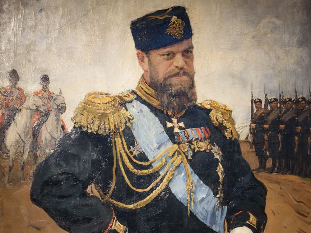 Александр III говорил, что самый большой союзник России — это ее армия и флот. Несмотря на это, во время своего правления он вошел в историю как первый царь за много веков, который не вел крупных войн.