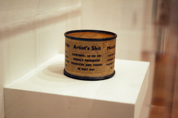 Снова дерьмо (художника)