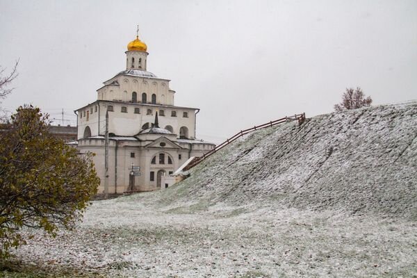 Сообщается о взрывах у Белого дома во Владимире