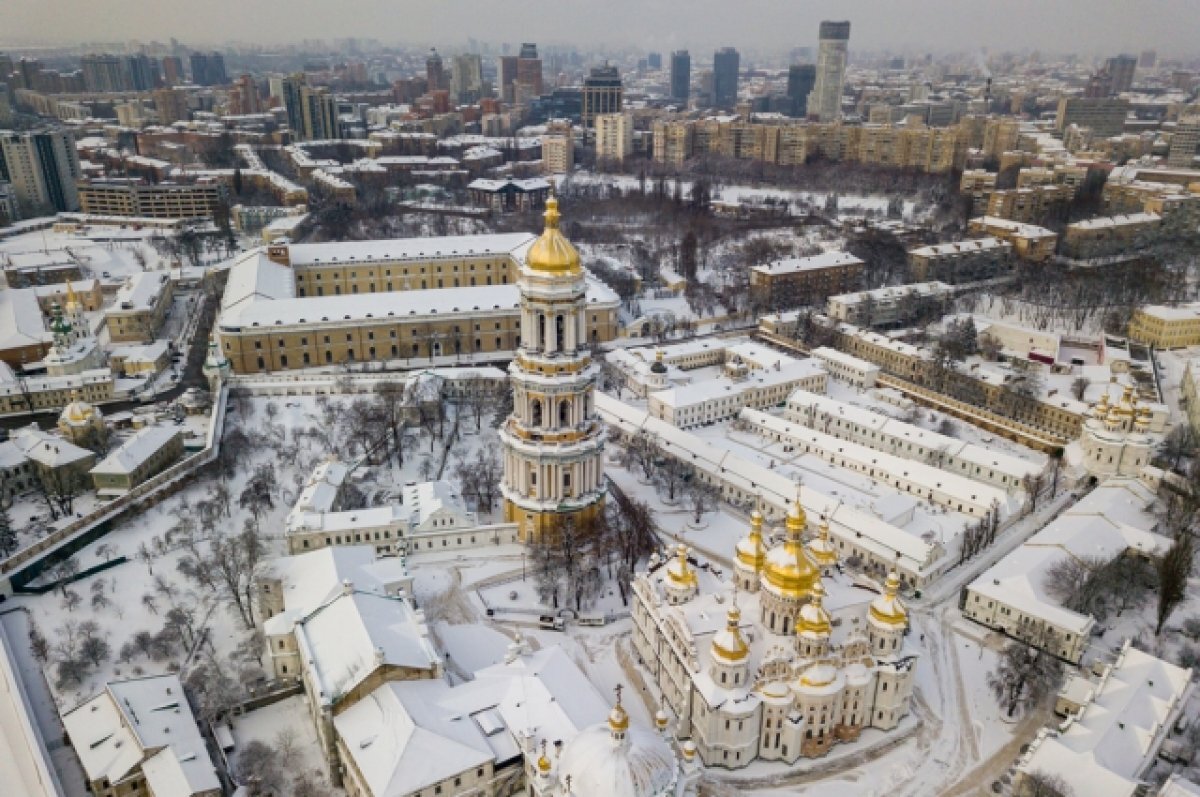    Киево-Печерская лавра — монастырь Украинской Православной Церкви Московского Патриархата.