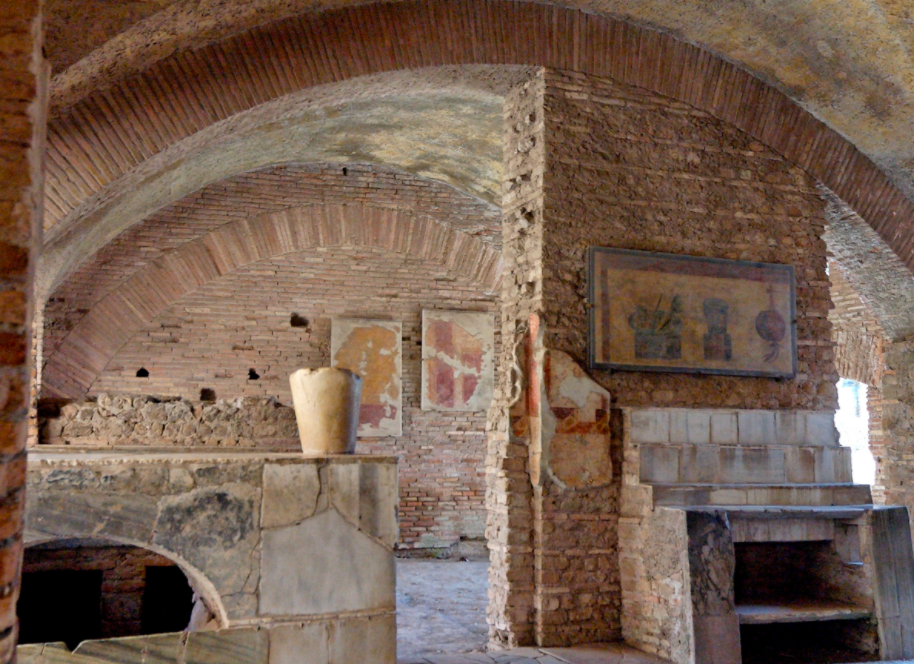 Попина - древнеримский бар. В нем не представлялись места для ночлега и в литературе описывается как место для пьяниц, где поют и дерутся.