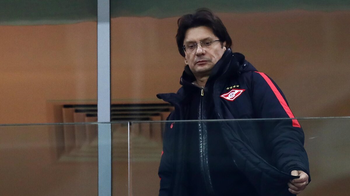Дюков отговорил Федуна снимать команду