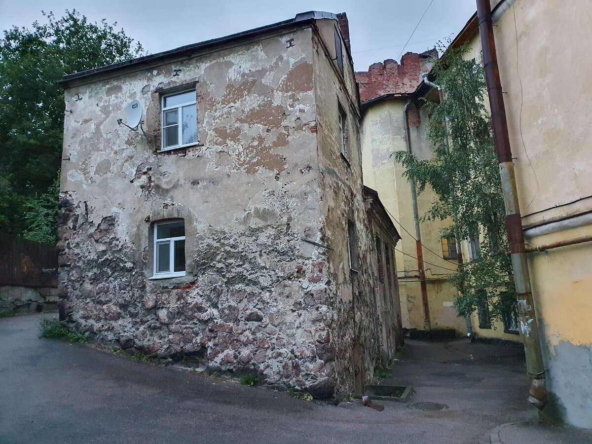 Самому старому жилому дом в России больше 400 лет. Невероятно, но в нём до сих пор живут люди