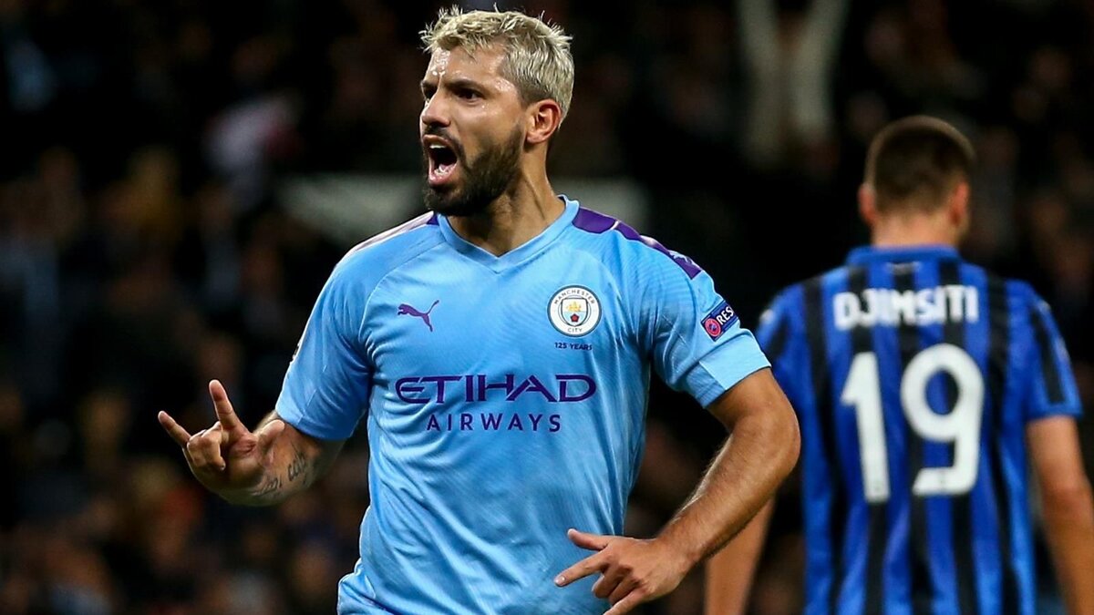 №16 Серхио Агуэро