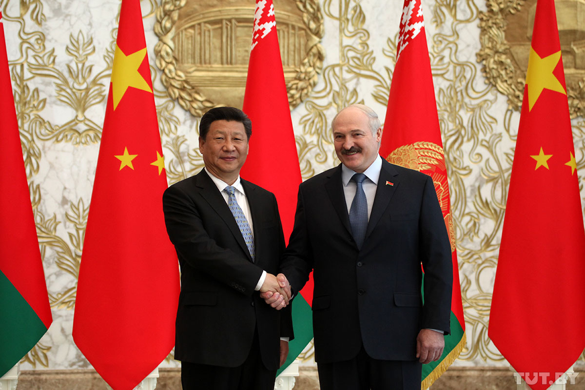 Международное сотрудничество беларуси. Беларусь Китай си Цзиньпин Лукашенко. Лукашенко и си Цзиньпин. Лукашенко и си.