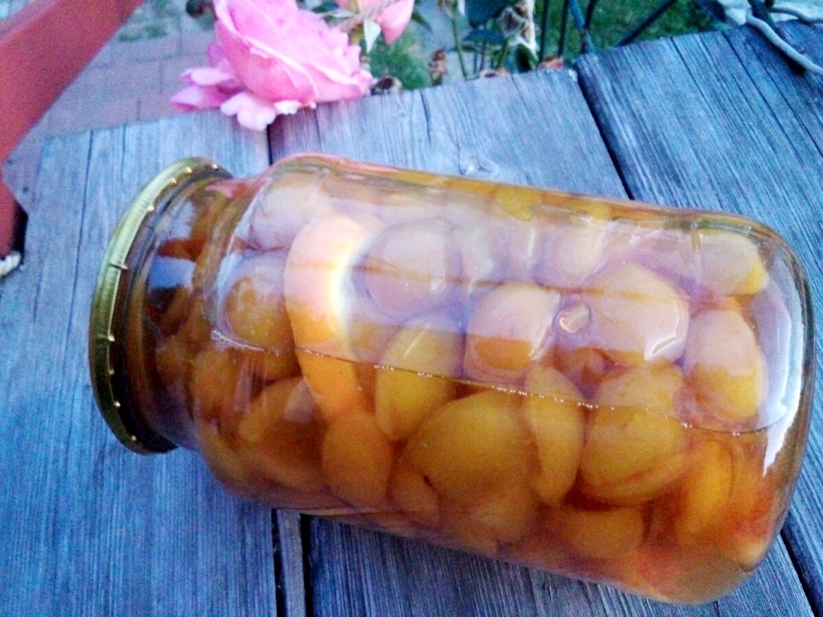 Компот из сливы на зиму сделала в 1л банках. С апельсином