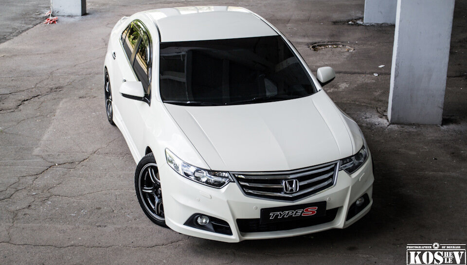 Honda Accord (2008-2012): Аккорды бьют рекорды
Богатейшая история Honda Accord, берущая свое начало еще в 70-х годах прошлого века, стала хорошим задатком для того, чтобы современная молодежь, да и не только, влюблялись в этот автомобиль с первого взгляда, с первых метров поездки.

