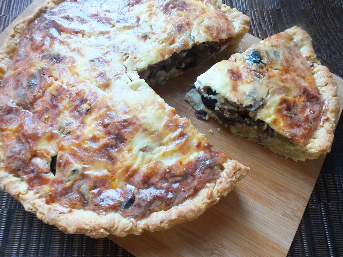 Макдоналдс КИШ С курицей и грибами