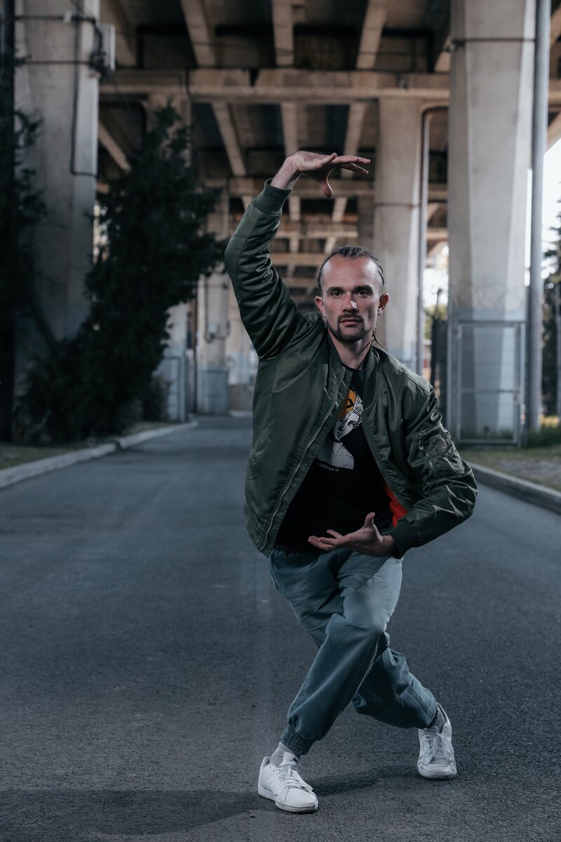 Instagram: multiface_dance