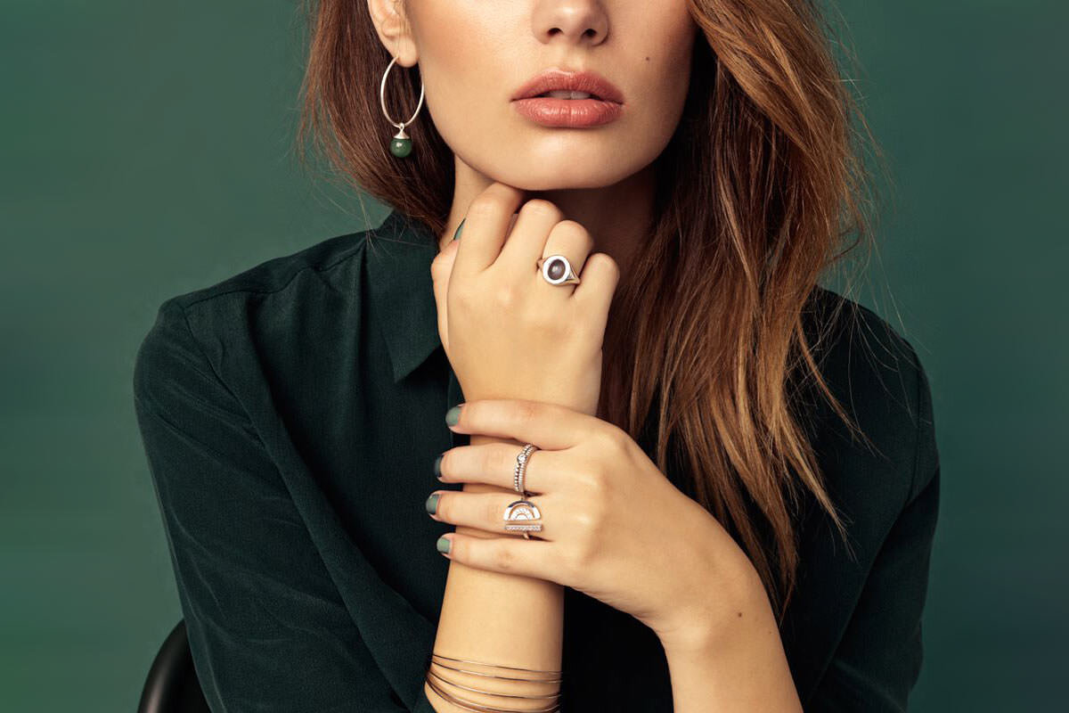 Украшения из белого золота сейчас на пике популярности