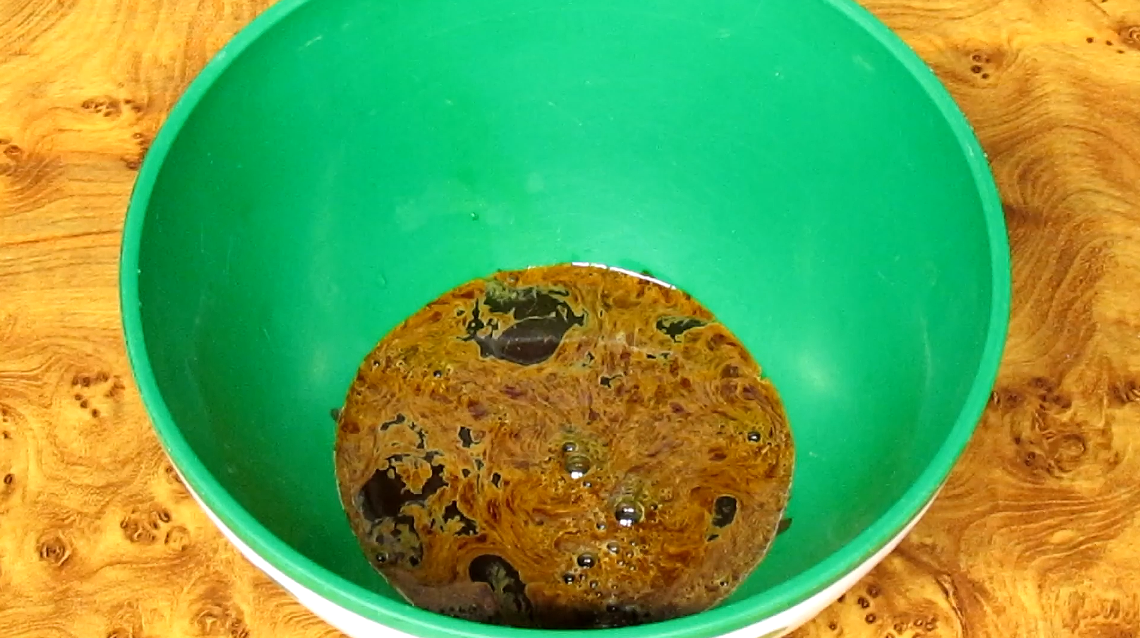 добавил 80 мл воды