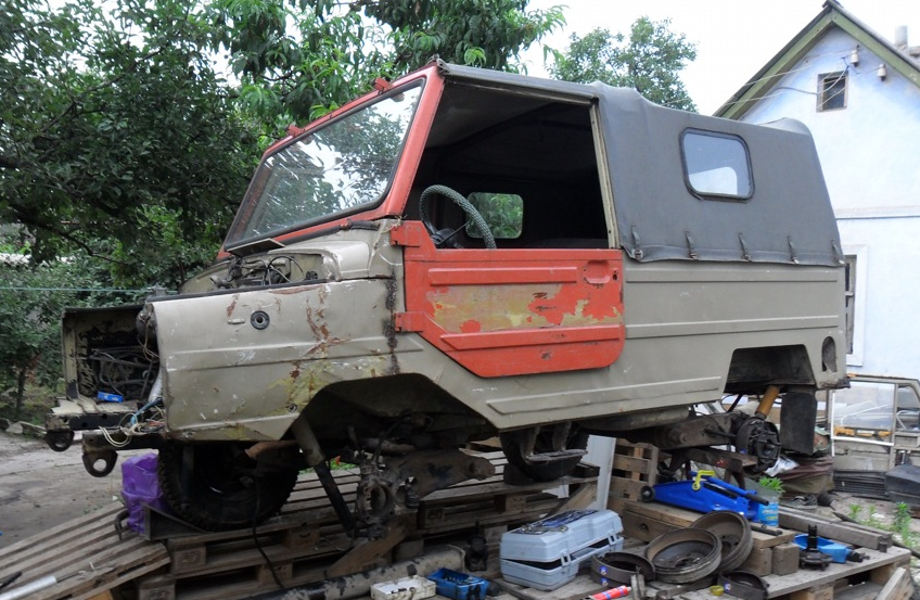 (ремонт 969-го только начался, примерно так он выглядел на первых этапах)