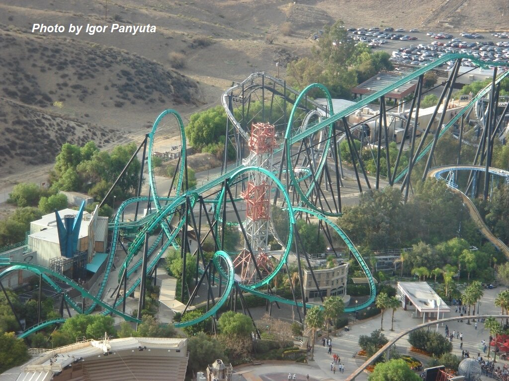 Парк аттракционов «Шесть Флагов» (Six Flags Magic Mountain) под Лос-Анджелесом