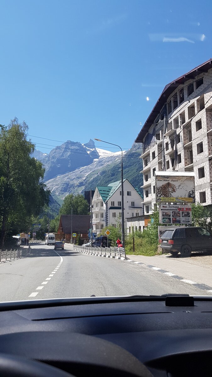 При въезде в Донбай