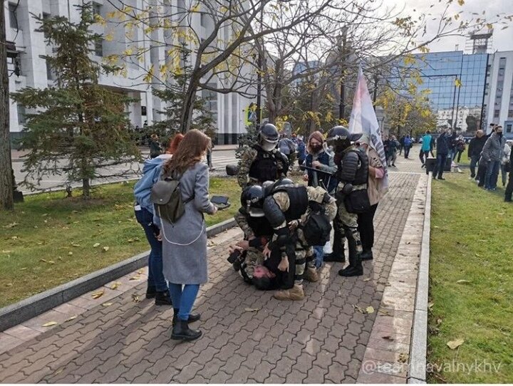 Хабаровск. ОМОН против граждан.