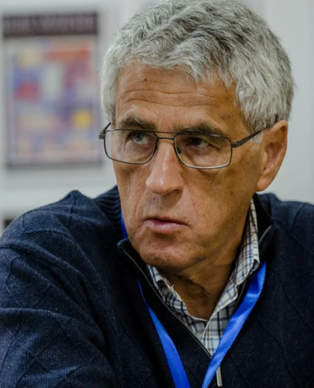 Гозман Леонид Яковлевич. https://avatars.mds.yandex.net/get-zen_doc/1587012/pub_5e1965e334808200b16e5384_5e196daf43863f00b1a65e12/scale_1200