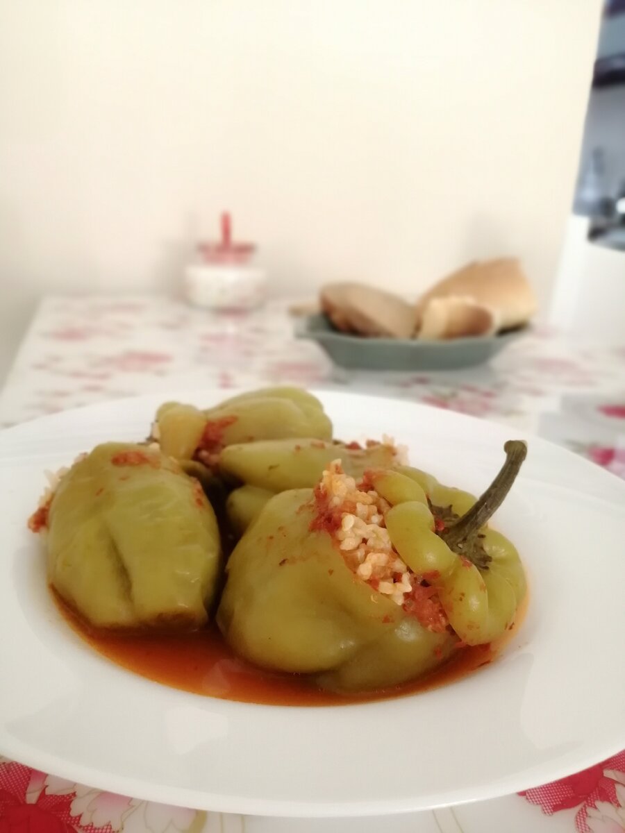 Biber dolması - фаршированные перцы. 