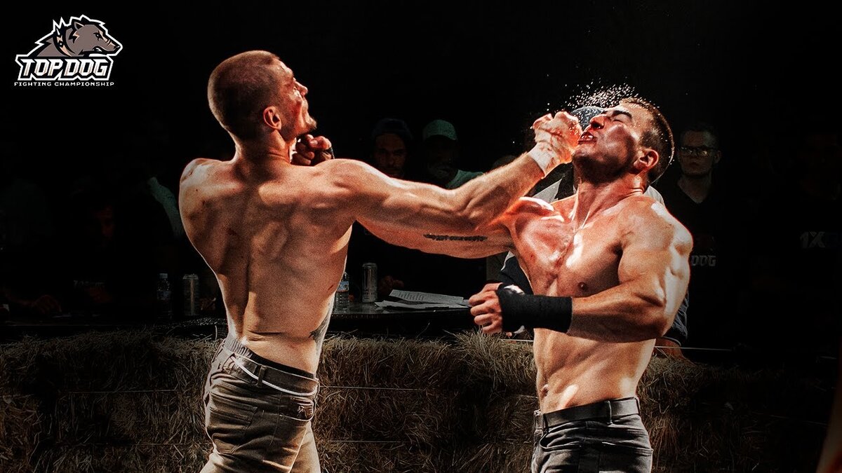 Это не картинка и не постанова, это фото из реального боя. 
Андрей "Сазон" и Рустам " Астероид"