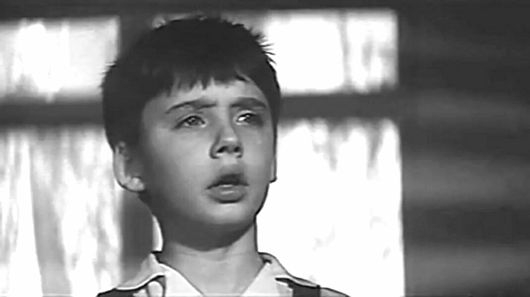 Самого маленького Женю играет 11-ти летний Антон Табаков.