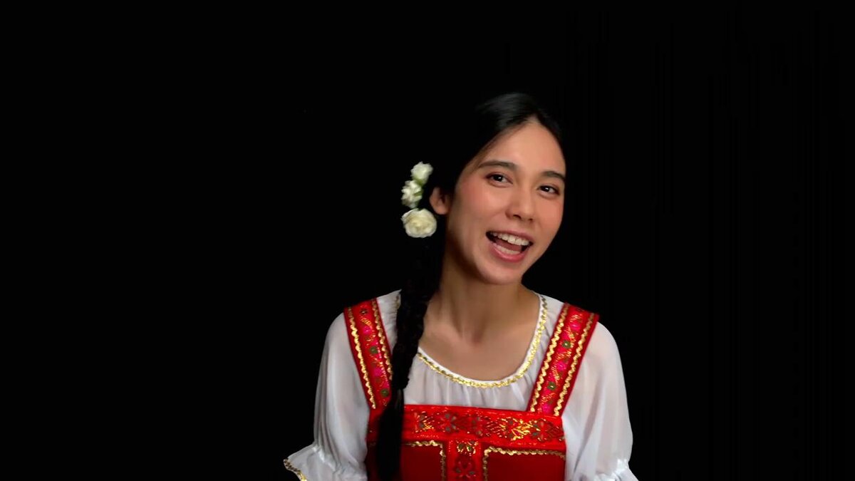 Нацуко в русском сарафане выглядит великолепно! Фото Яндекс.Картинки. 