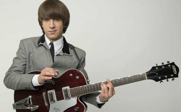 В музыку "Битлов" Александр Варлей был влюблен с детства.