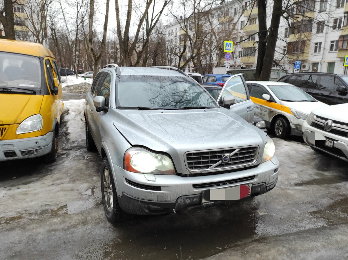 Искомый Вольво где-то во дворах спального района