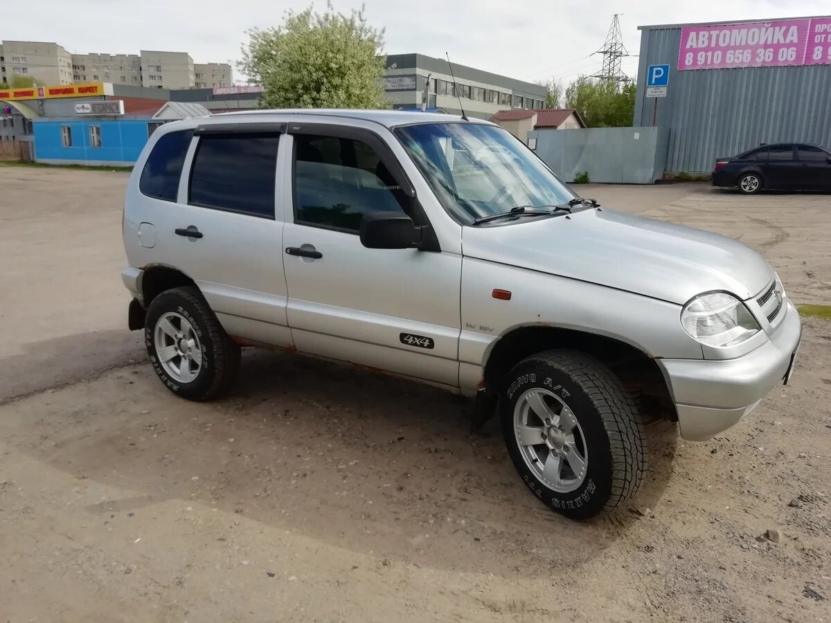 Нива-мечта: редкая Chevrolet Niva с заводским 122-сильным мотором ...