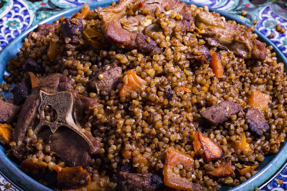 Гречка с курицей в казане рецепт. Плов из гречки. Гречка по-купечески со свининой. Гречневый плов с курицей. Гречки плов для детей.