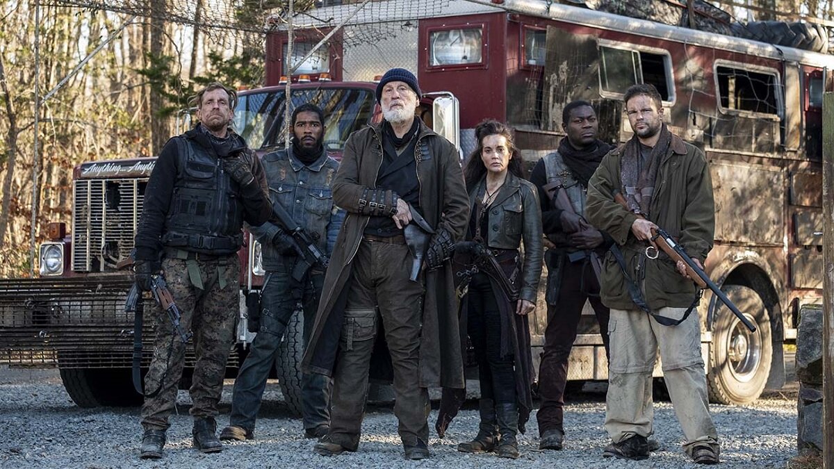 Старый гопник Джон Малкович и его банда. Приехали к главному герою отжать девушку и консервы. Постапокалиптические пустяки, дело житейское. 