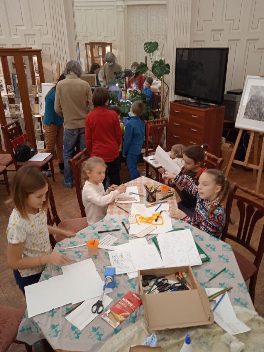 Благотворительный проект "Мастер на все руки". Фото из сети