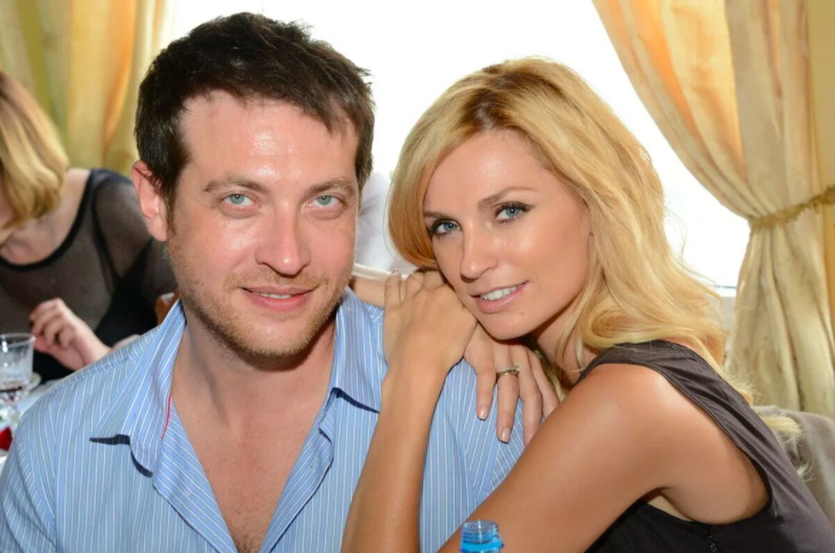 Кирилл Сафонов и Александра Савельева. Фото Яндекс.Картинки.