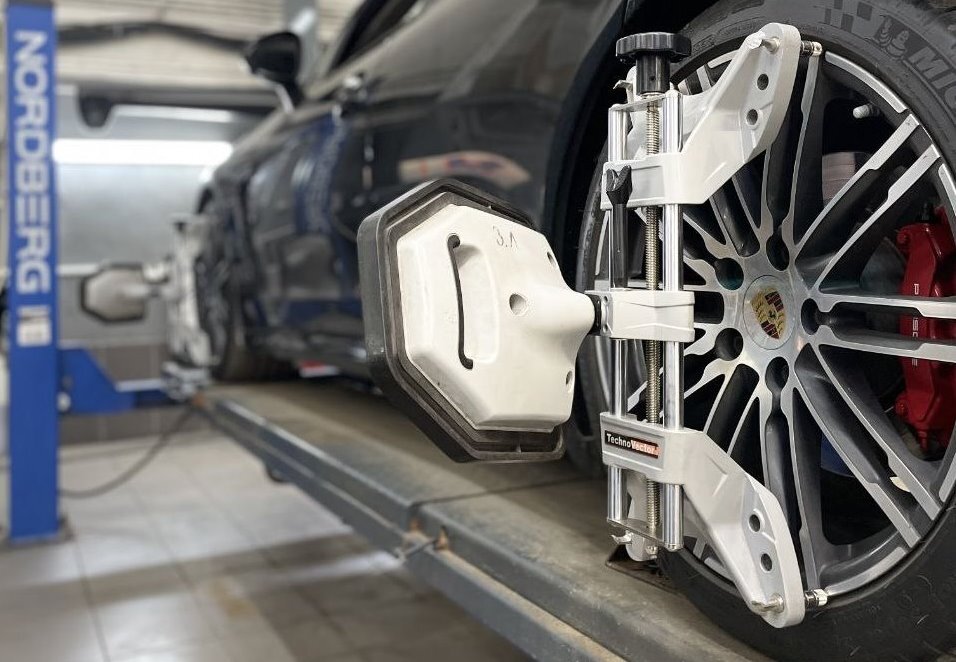 После замены шин рекомендуется выполнить развал-схождение.