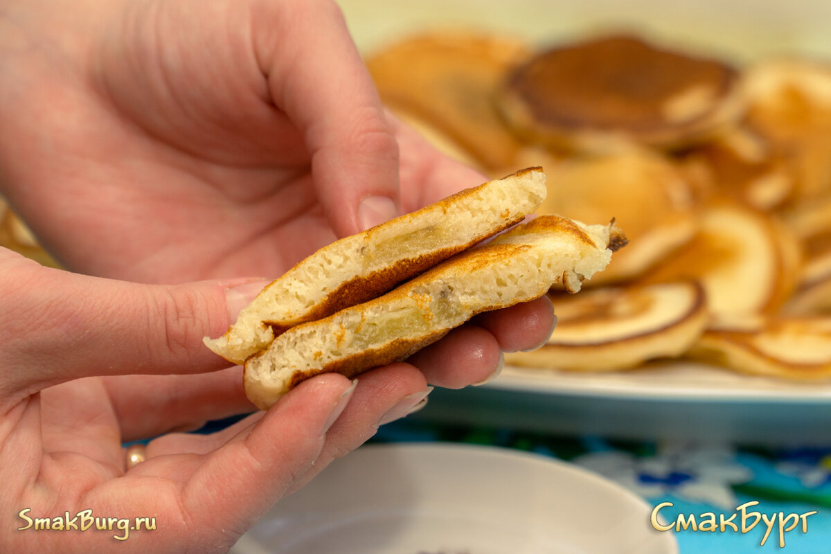 Пышные и нежные оладушки на кефире с сюрпризом - на радость всей семье!