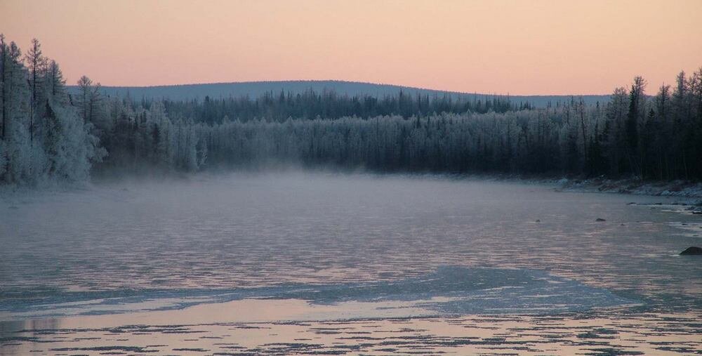 Река зимой