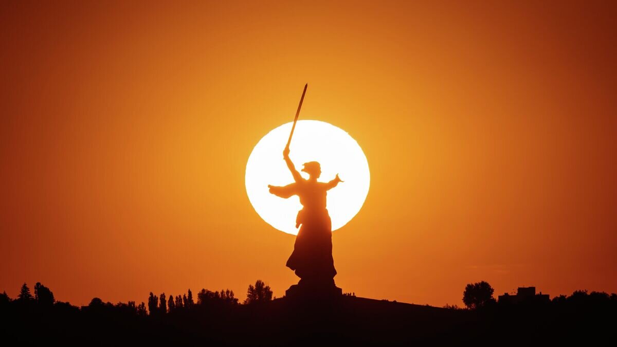    Монумент "Родина-мать зовет!" на Мамаевом кургане в Волгограде© РИА Новости / Кирилл Брага