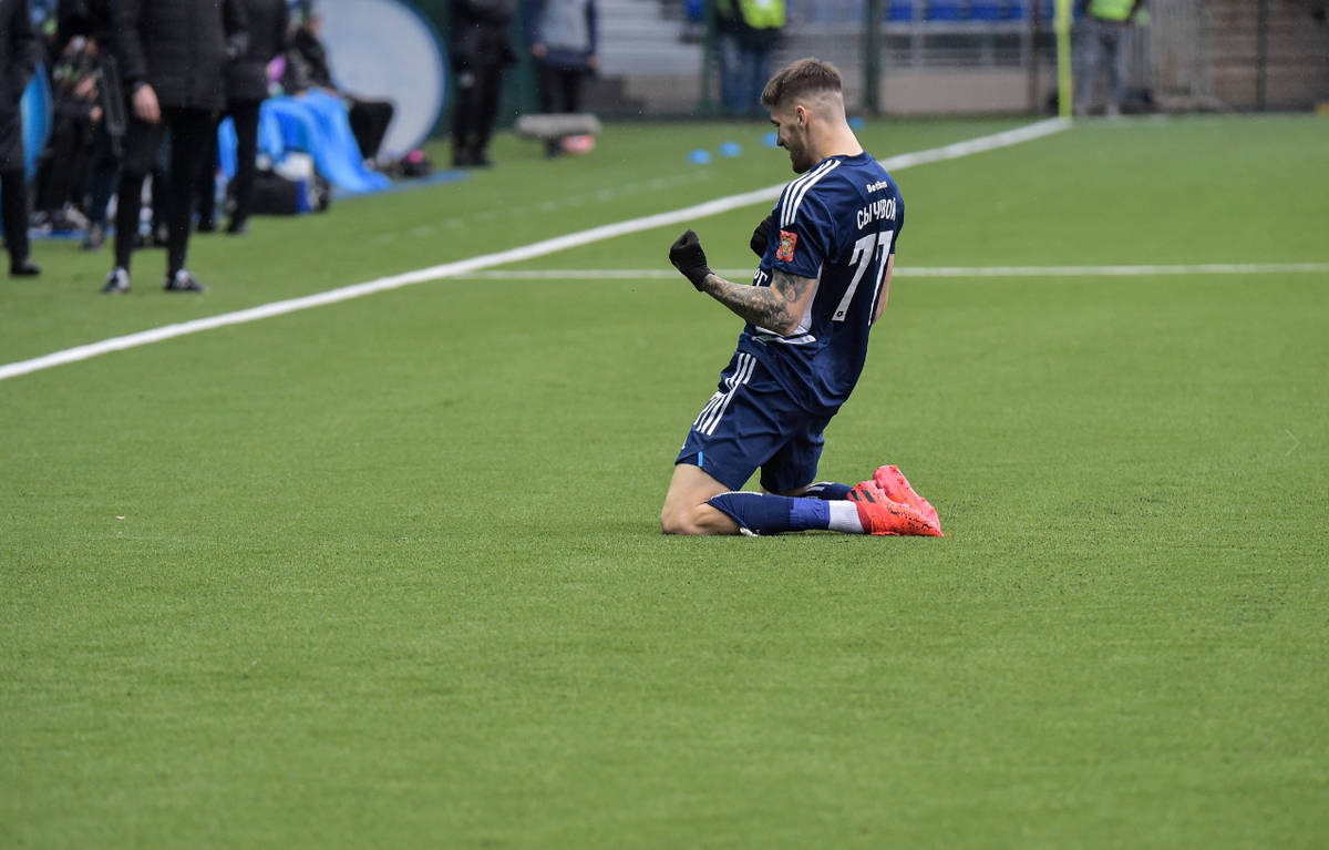 Владимир Сычевой оформил идеальный хет-трик в матче с "Краснодаром". Фото: ФК "Оренбург"