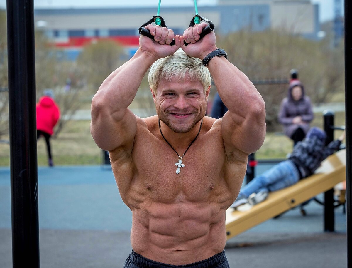 Максим Будников в 2014 году стал чемпионом России по бодибилдингу