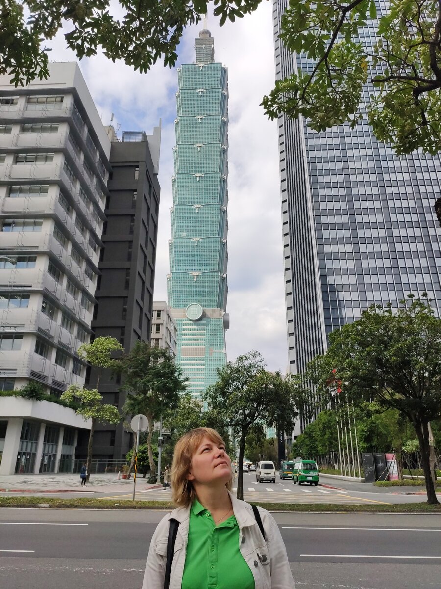 Taipei 101 на рассвете.