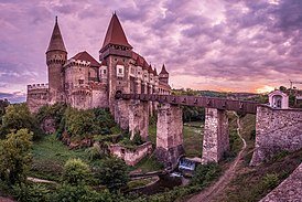 Замок Хуньяди, где воспитывался Имре Запольяи.
