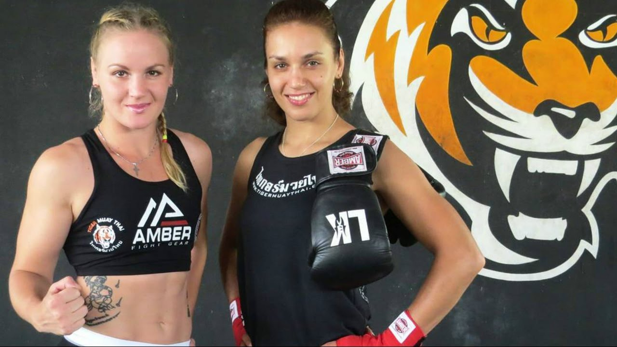 Антонина с сестрой. https://ringside24.com/ru/27655-antonina-shevchenko-nikogda-ne-poderus-s-sestroj