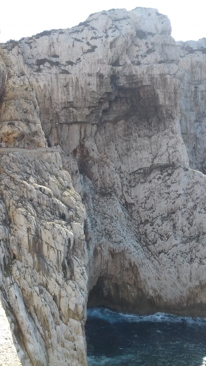 Пещера где-то там