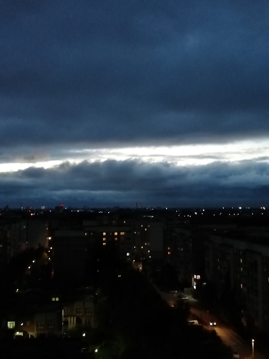 Светлая полоса всегда наступает, когда она нужна нам. 