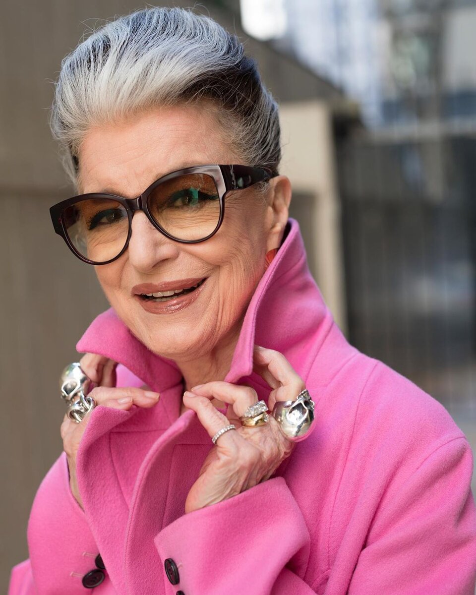 Что, что - бабулечка? Ну здравствуй, внучок! Фото отсюда: https://clck.ru/QpfY2