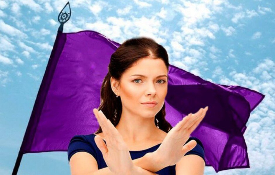 По состоянию на 2020 год в мире насчитывается 197 независимых государств. Удивительно, но на государственных флагах этих стран невозможно заметить фиолетовый цвет. В истории нет ни одной цивилизации, королевства или империи, которые бы использовали фиолетовый оттенок в государственной символике