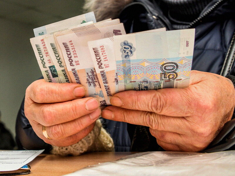 Повлияет ли ослабление рубля на кредиты и вклады? /Фото: abkhazian.ru
