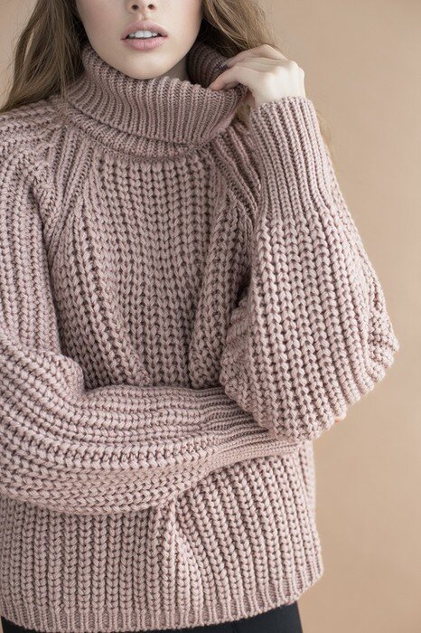 Фото взято из https://zakupis-ekb.ru/shop/items/sviter-funky-pylno-rozovyy