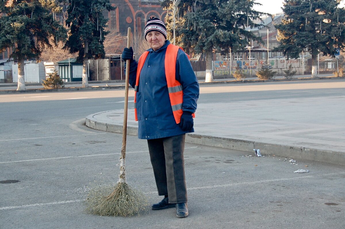 Картинки дворник уборщица